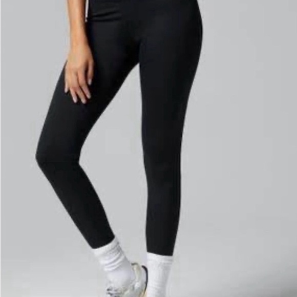 High-Waisted Black Leggings IVL collective , scalloped, like new , size 4 - Picture 2 of 7